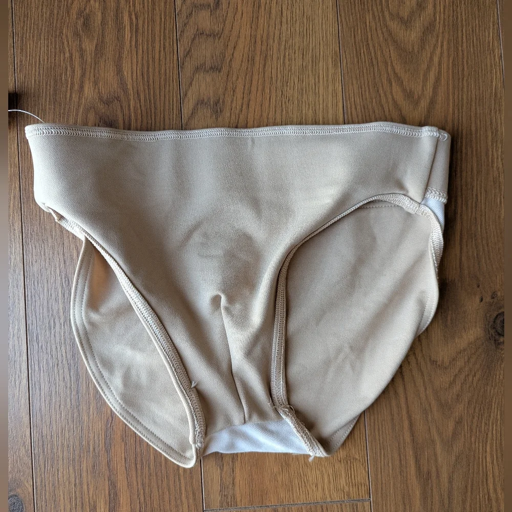 Capezio Nude Full Seat Dance Belt 5935 NWT